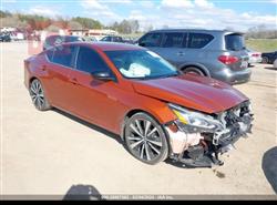 نيسان ألتيما